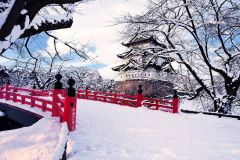 Cuộc sống ở thành phố tuyết rơi dày 8 m tại Nhật Bản