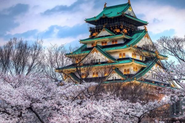 Những Lý Do Để Bạn Muốn Đến Du Lịch Osaka Ngay Mùa Hè Này