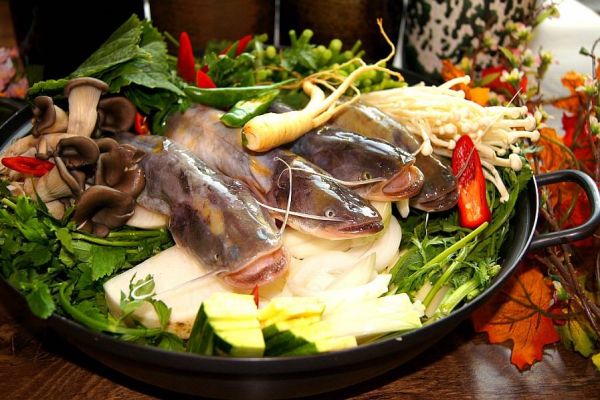 Thịt bò sống, bạch tuộc xào cay và các món đặc sản Daegu