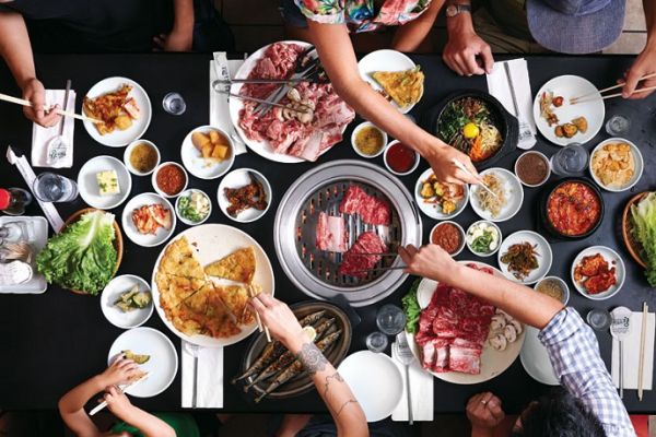 Những Quy Tắc Ăn Đồ Nướng Của Người Hàn Quốc