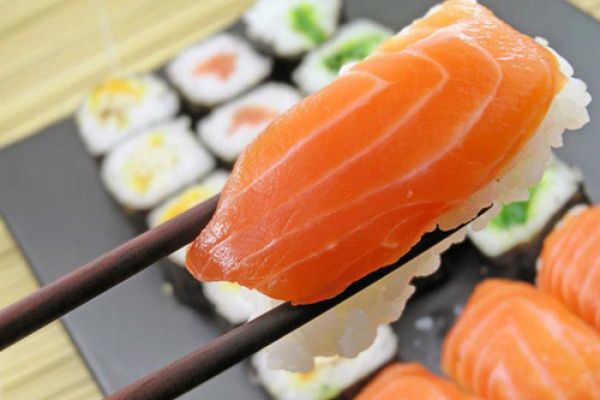 Những Quy Tắc Chuẩn Để Thưởng Thức Sushi Như Một Người Nhật